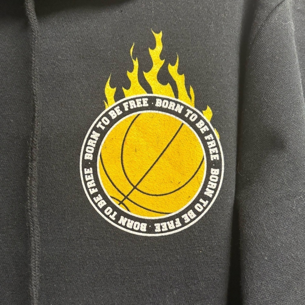 NWT Chemistry “Born To Be Free” Basketball Graphic Hoodie Sweatshirt Size Large - Picture 2 of 6